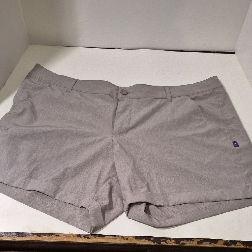 HUK Women's Light Gray Shorts